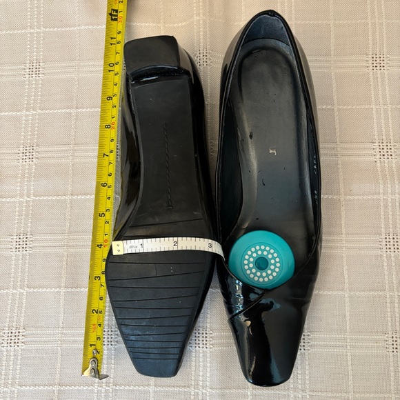 MR SEYMOUR by Stuart Weitzman Women's Black Patent Shoes Size 8.5 - Picture 6 of 7